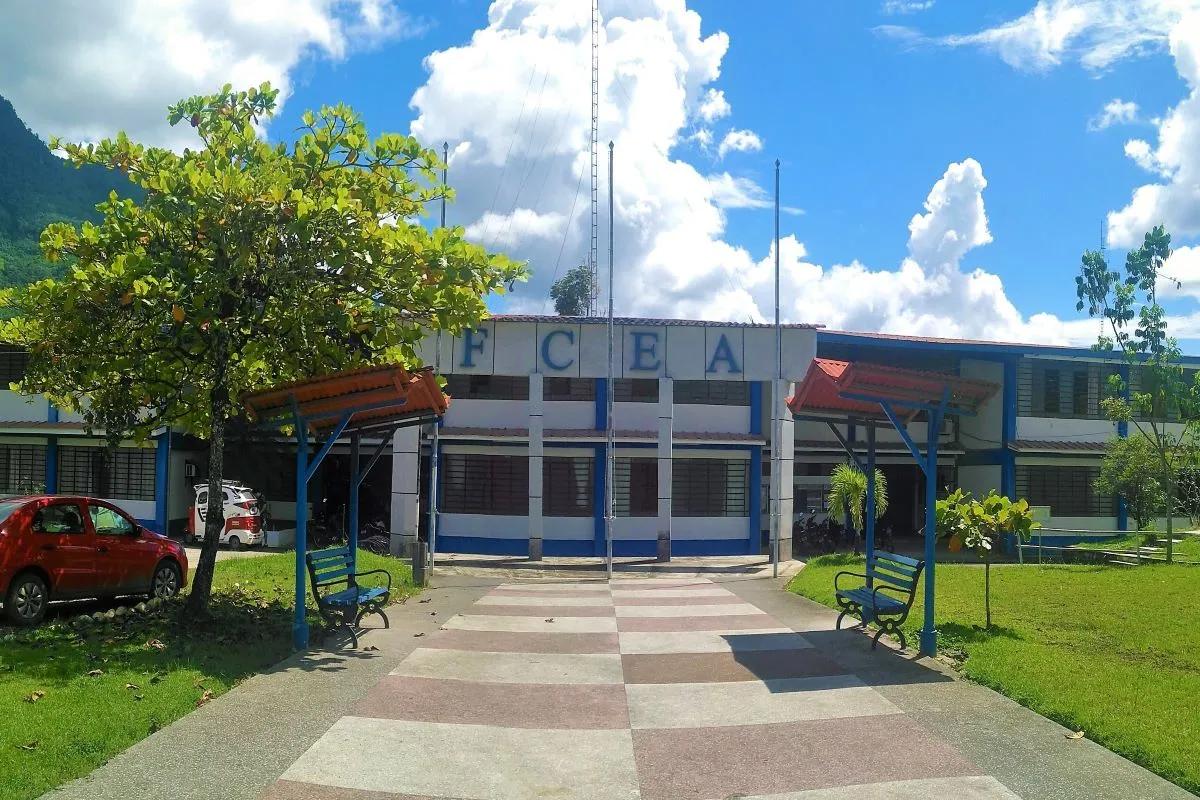 Facultad de Ciencias Económicas y Administrativas